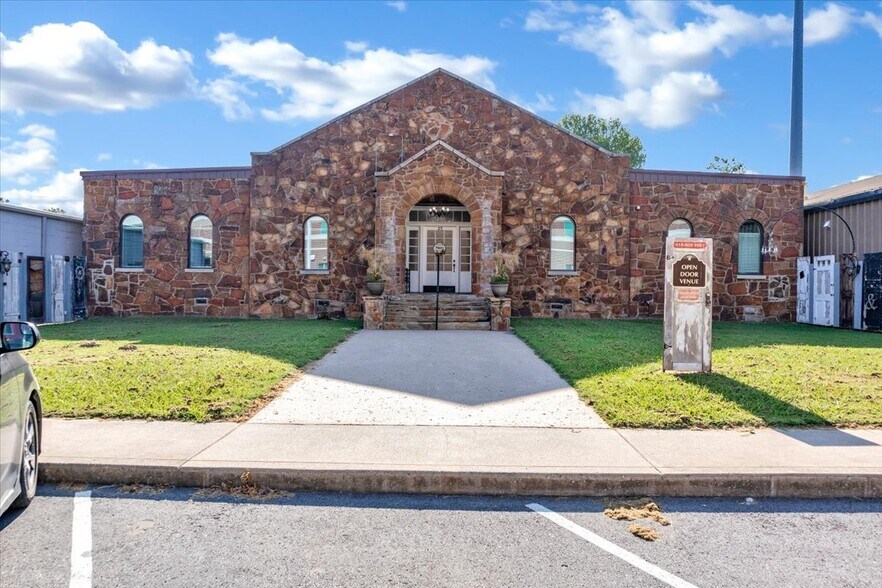 23 N Vann St Pryor OK 74361 LoopNet 23 N Vann St Pryor OK 74361 LoopNet