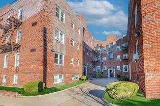 More details for 13301 Booth Memorial Ave, Flushing, NY - Multifamily for Sale