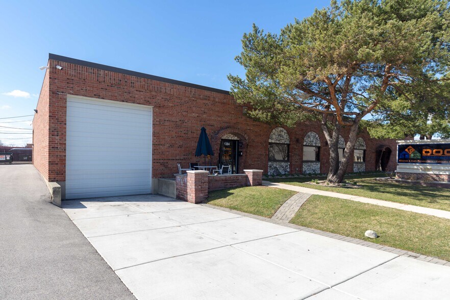 1380 Mitchell Blvd, Schaumburg, IL for sale - Building Photo - Image 1 of 1