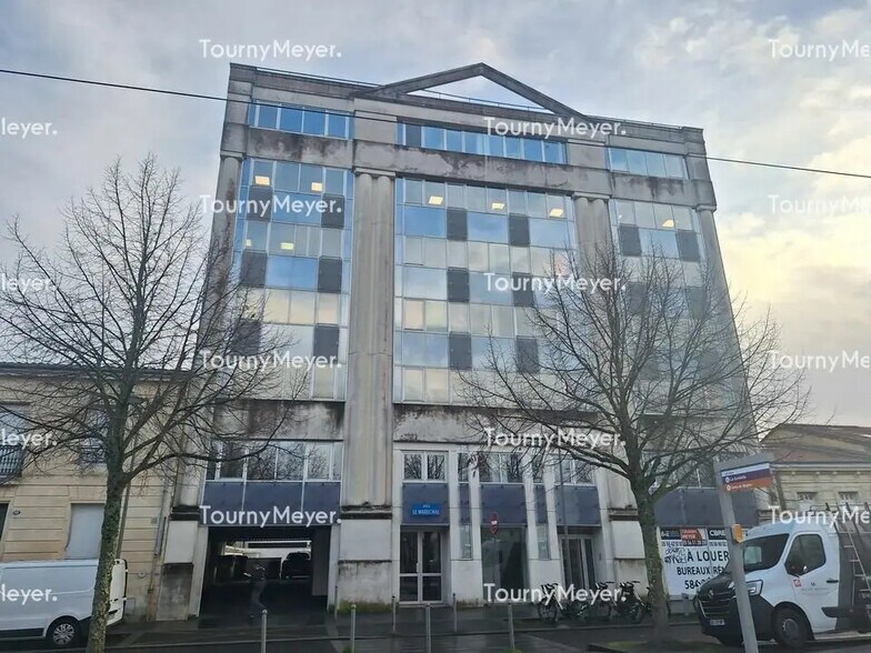 Office in Bordeaux for lease - Building Photo - Image 2 of 7