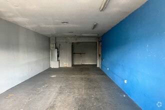 2111 S Ridgewood Ave, Edgewater, FL for lease Interior Photo- Image 2 of 4