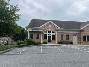 400 Old Forge Ln, Kennett Square, PA for lease Building Photo- Image 1 of 1