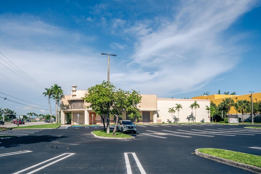 11920 NW 27th Ave, Miami, FL for lease - Building Photo - Image 2 of 16