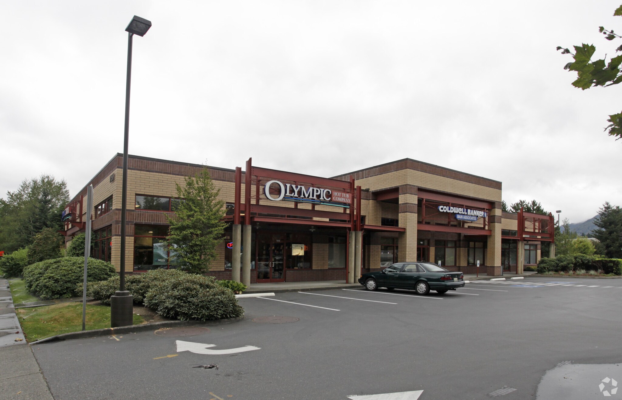 1810 12th Ave NW, Issaquah, WA for sale Primary Photo- Image 1 of 1