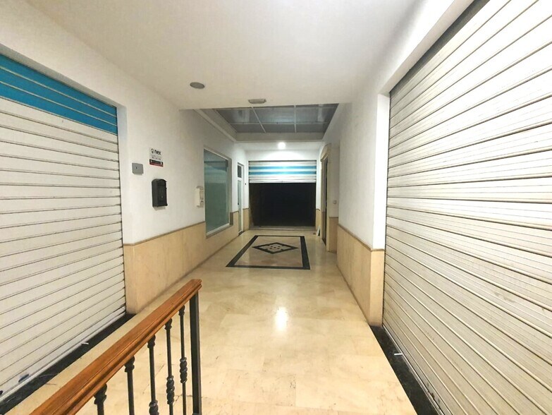 Retail in Berja for sale - Building Photo - Image 3 of 18