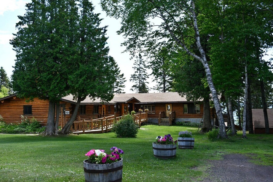 4874 W Highway 61, Lutsen, MN for sale - Building Photo - Image 1 of 1