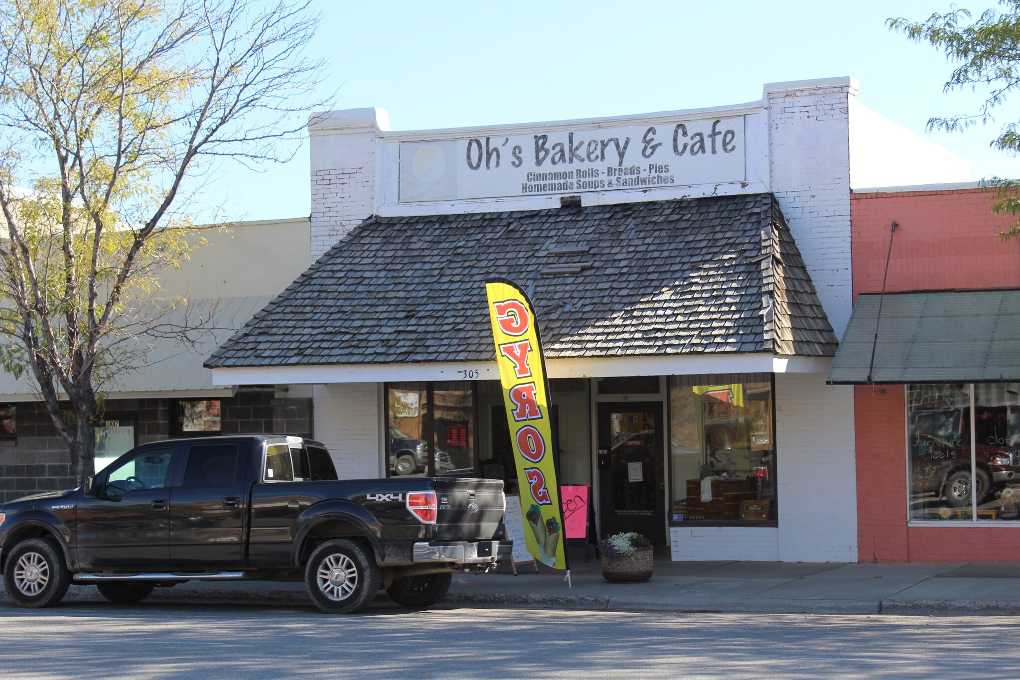 305 N Center Ave, Hardin, MT for sale Primary Photo- Image 1 of 1