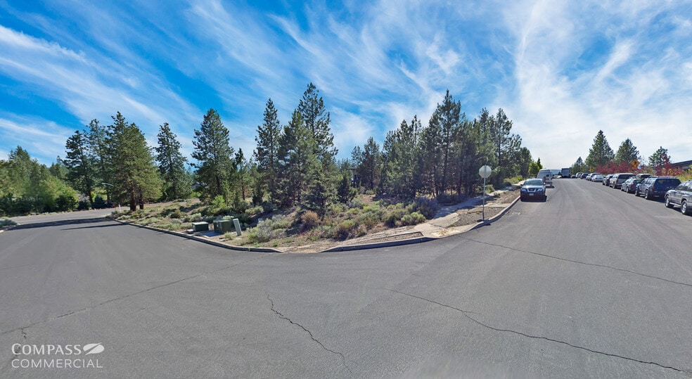NW Lolo & York Dr, Bend, OR for sale - Building Photo - Image 3 of 5