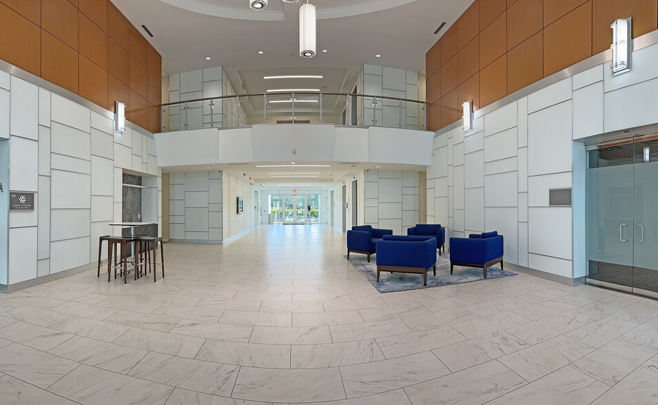 2500 Weston Rd, Weston, FL for lease - Lobby - Image 3 of 19