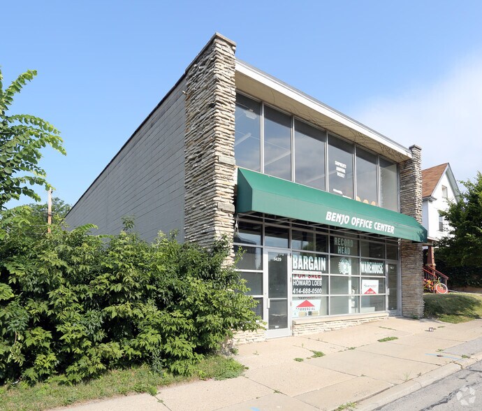 1427 S 70th St, Milwaukee, WI for sale - Primary Photo - Image 1 of 1