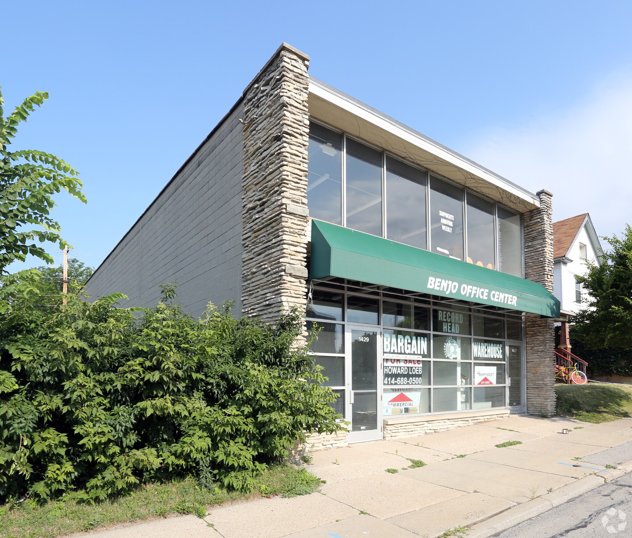 1427 S 70th St, Milwaukee, WI for sale Primary Photo- Image 1 of 1