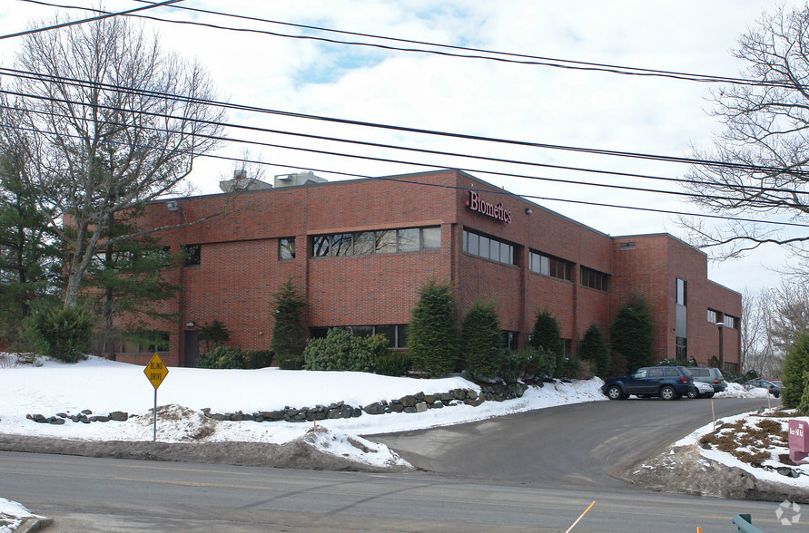 300 Bear Hill Rd, Waltham, MA for lease - Building Photo - Image 3 of 9