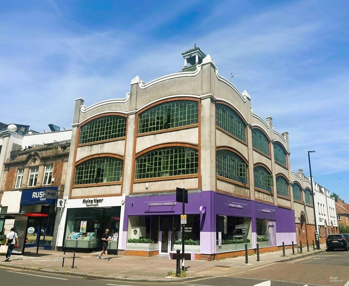 376 - 384 Chiswick High Road portfolio of 3 properties for sale on LoopNet.com - Primary Photo - Image 1 of 3