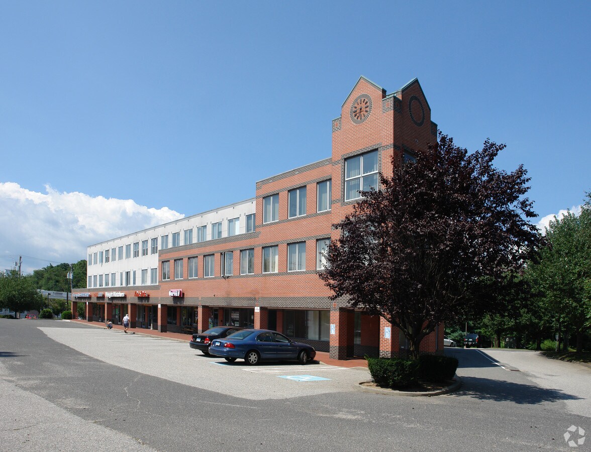 1838 Black Rock Tpke, Fairfield, CT 06825 Retail for Lease