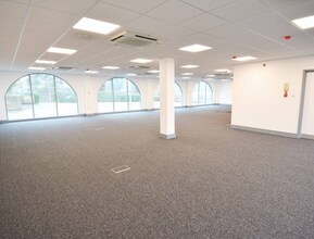 Century Pl, Tunbridge Wells for lease Interior Photo- Image 2 of 4