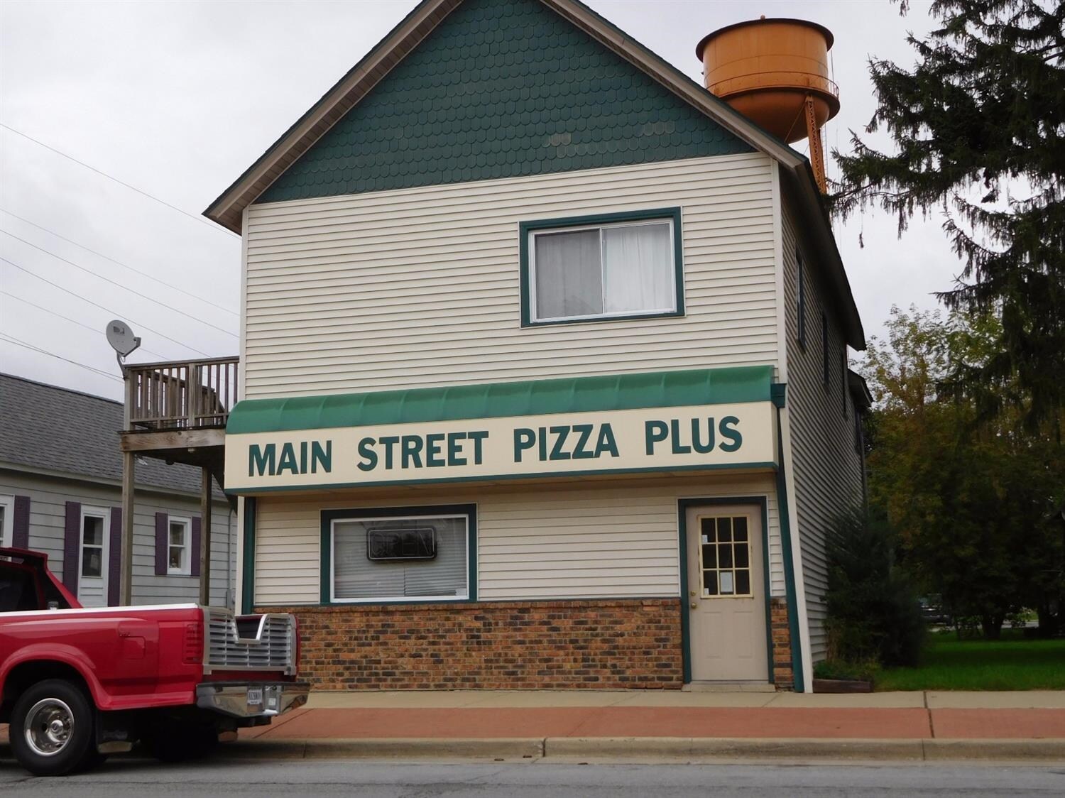 201 S Main St, Kouts, IN for sale Primary Photo- Image 1 of 1