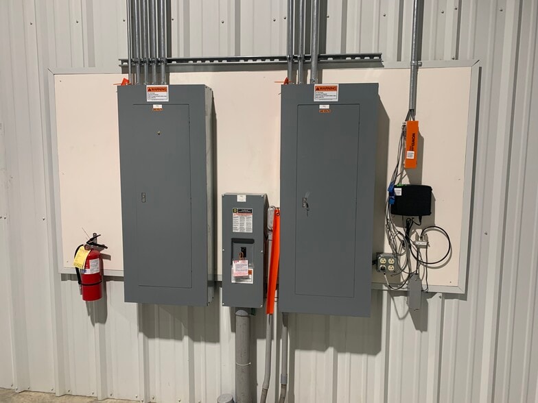 1241 Metro Ave, Evansville, IN for lease - Building Photo - Image 3 of 7