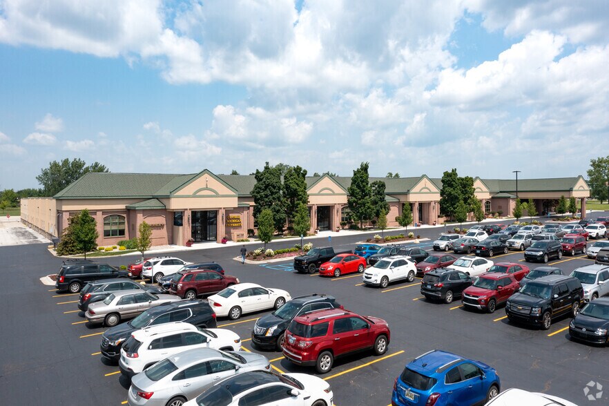 6200 State St, Saginaw, MI for lease - Building Photo - Image 1 of 28