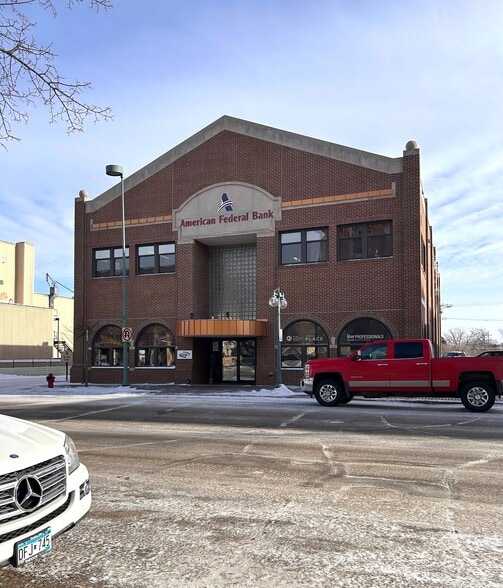 117 S Mill St, Fergus Falls, MN for lease - Building Photo - Image 2 of 18