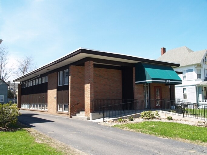 609 Central Ave, Dunkirk, NY for sale - Primary Photo - Image 1 of 1