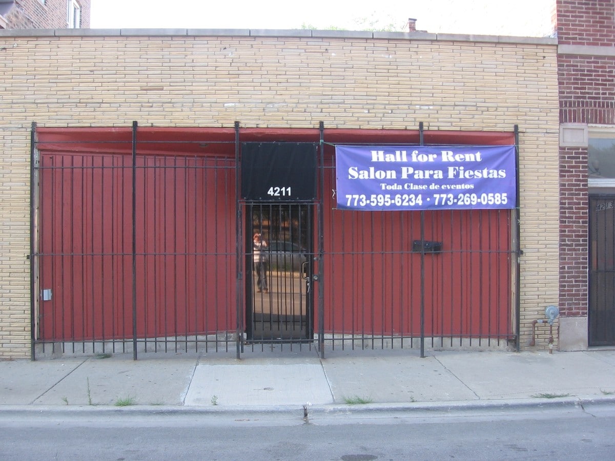 4211 W Division St, Chicago, IL 60651