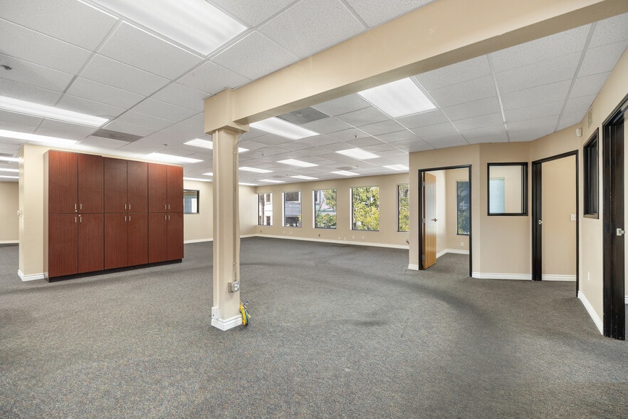 43525 Ridge Park Dr, Temecula, CA for sale - Matterport 3D Scan - Image 2 of 14