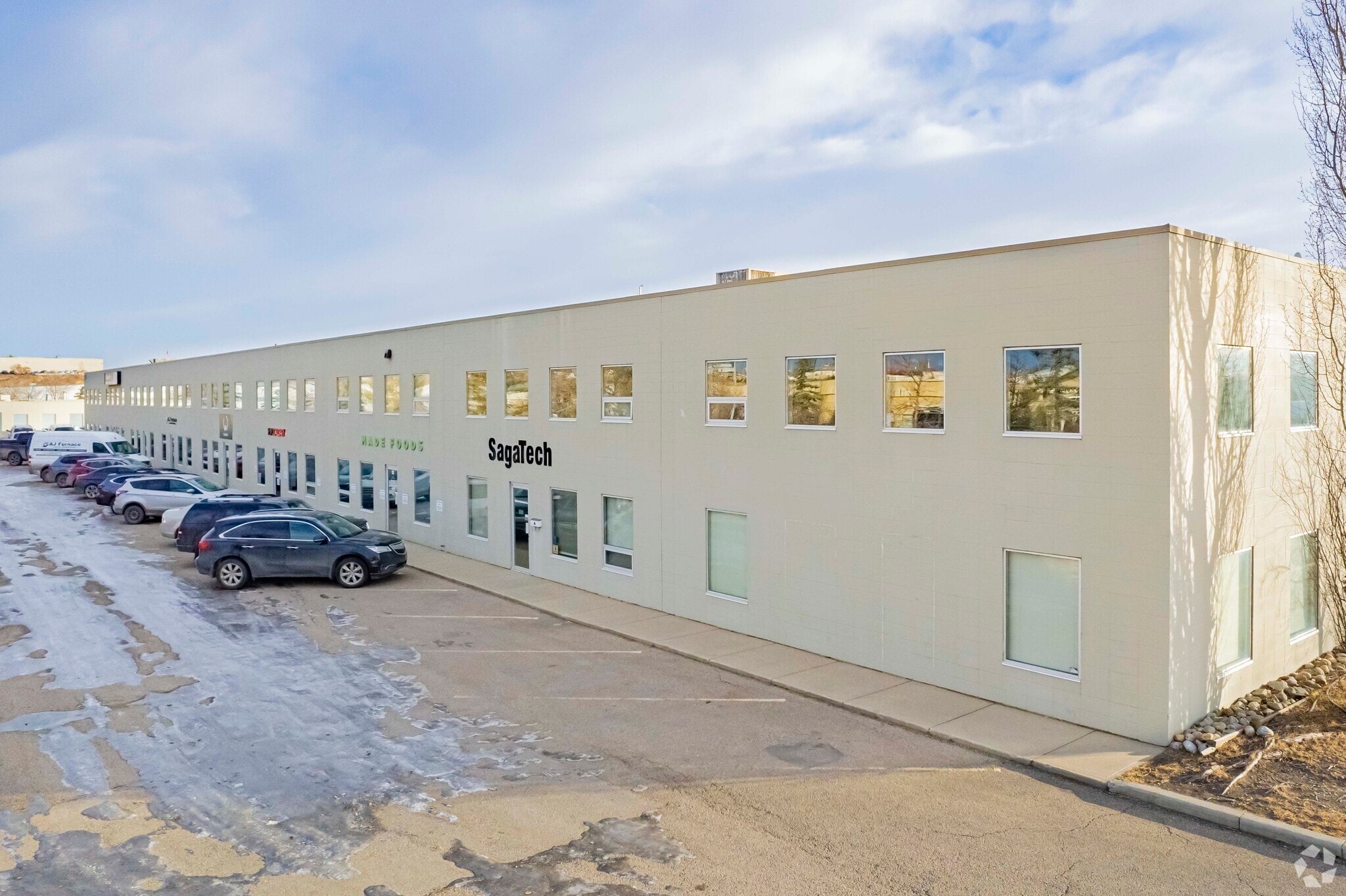 1515 Highfield Cres SE, Calgary, AB for lease Building Photo- Image 1 of 4