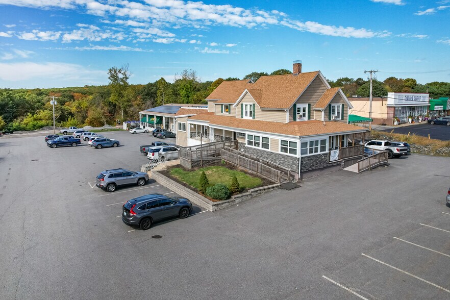 2320-2352 Mendon Rd, Cumberland, RI for sale - Building Photo - Image 1 of 27