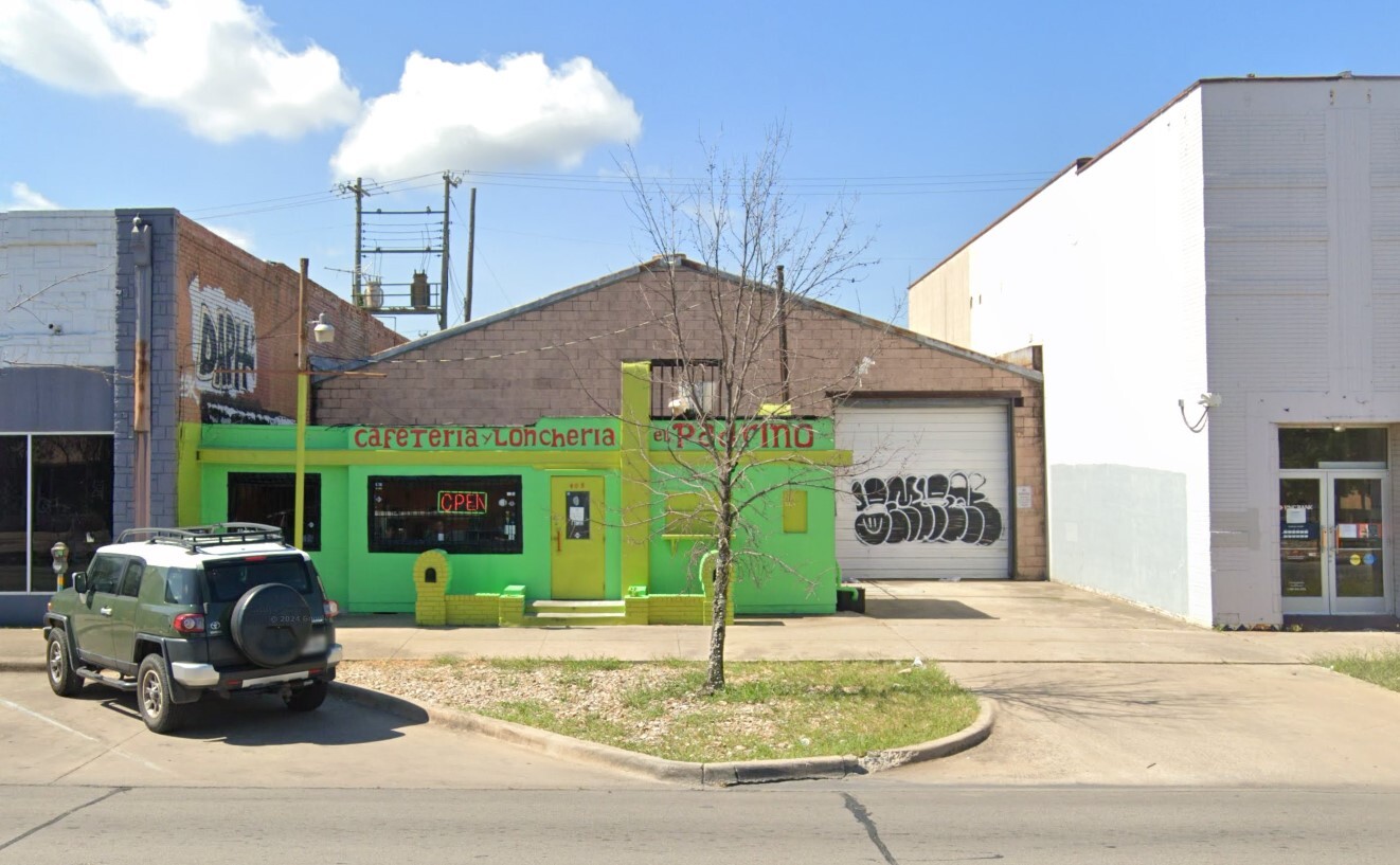 400 W Jefferson Blvd, Dallas, TX for lease Building Photo- Image 1 of 4