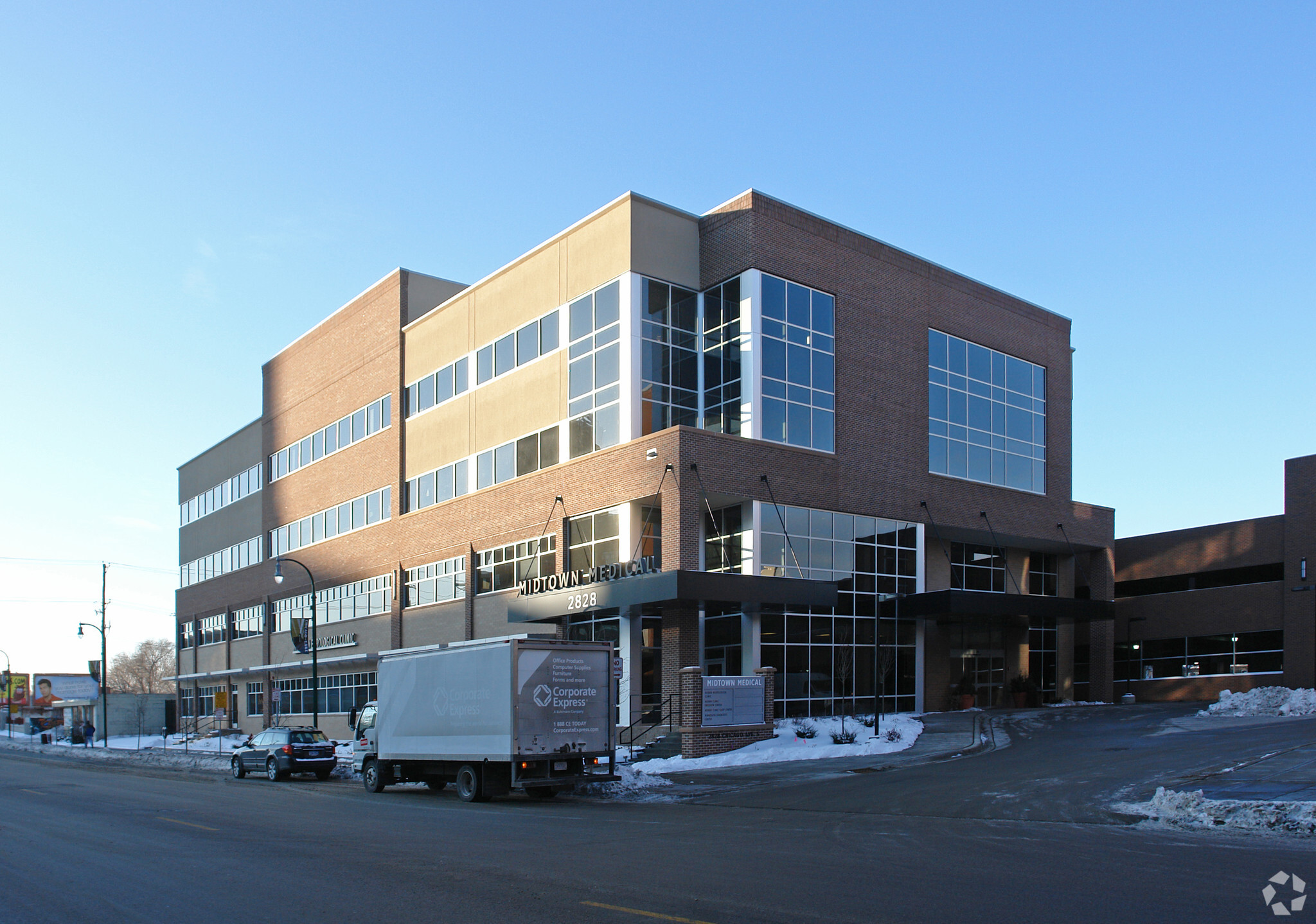 2828 Chicago Ave S, Minneapolis, MN for lease Building Photo- Image 1 of 3