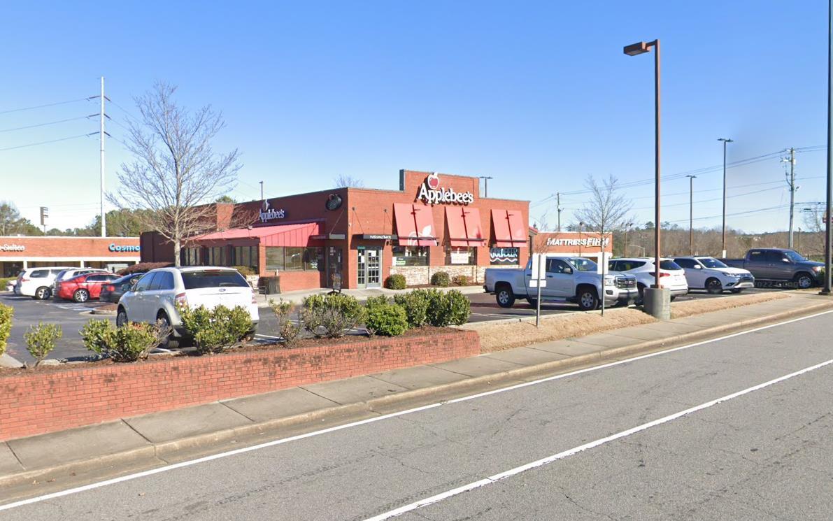 2445 Mall Blvd, Kennesaw, GA 30144 Applebee's
