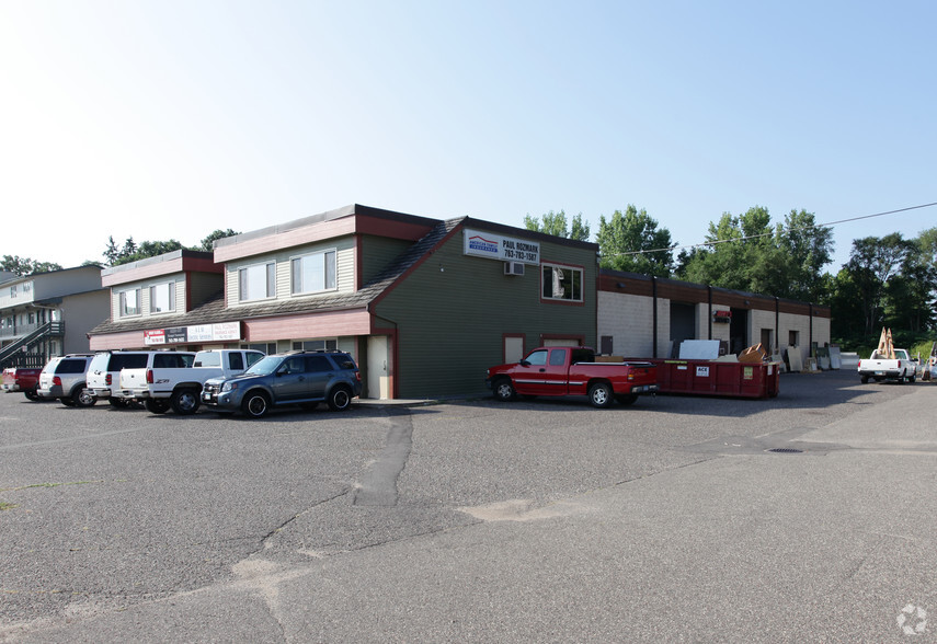 1600 County Highway 10, Minneapolis, MN for lease - Building Photo - Image 2 of 2