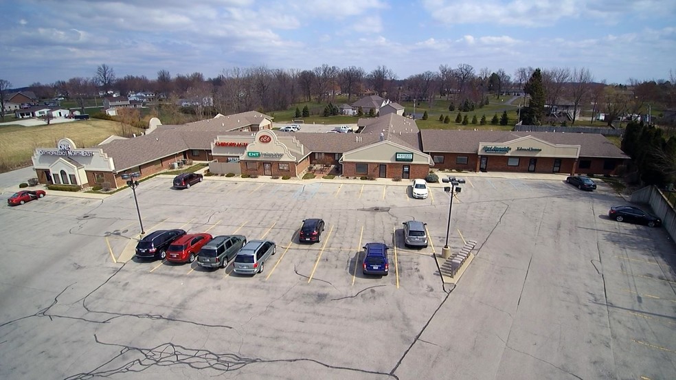 1169 N Main St, Bluffton, IN for lease - Primary Photo - Image 1 of 1