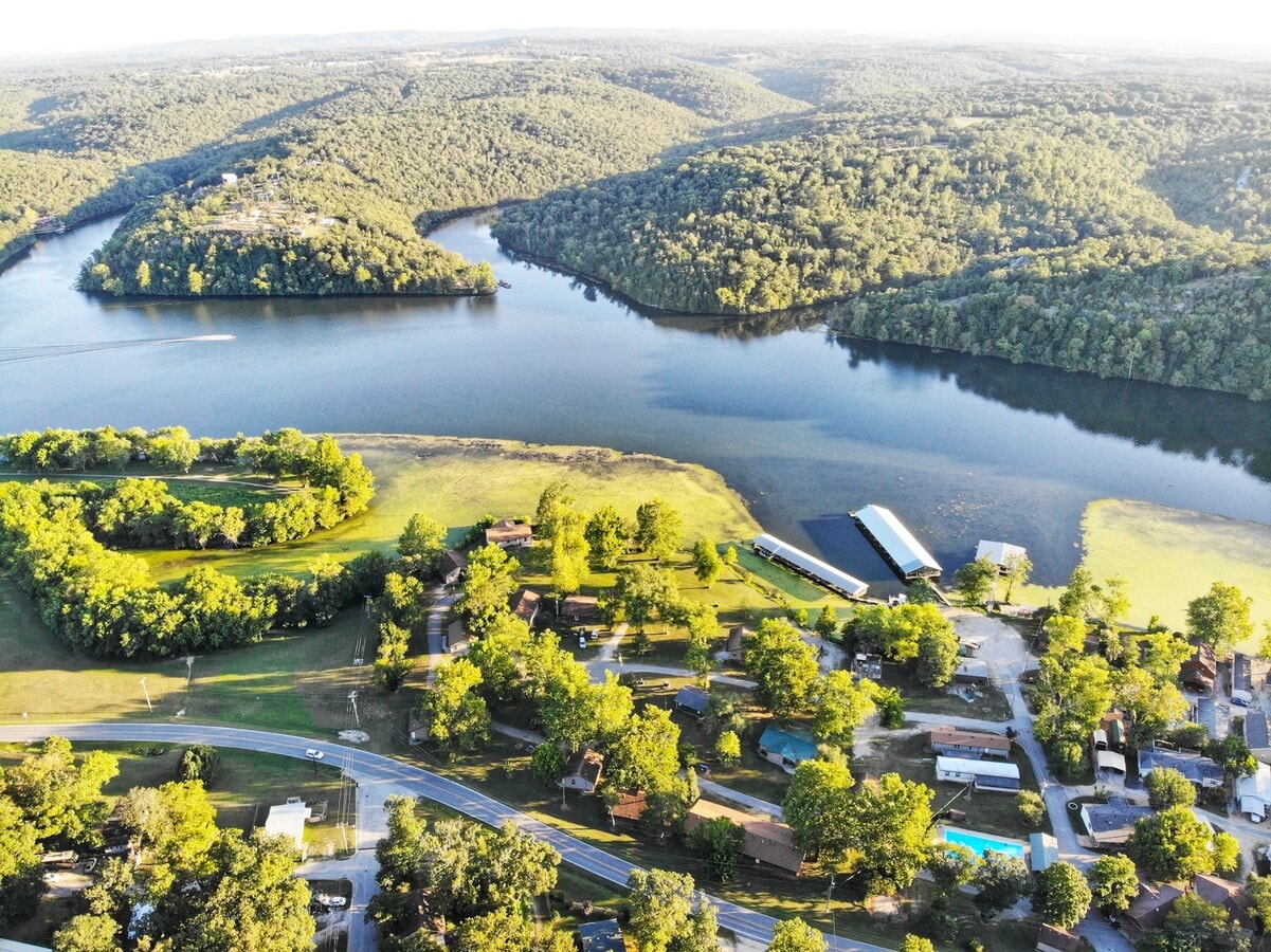 2446 State Highway Y, Forsyth, MO 65653