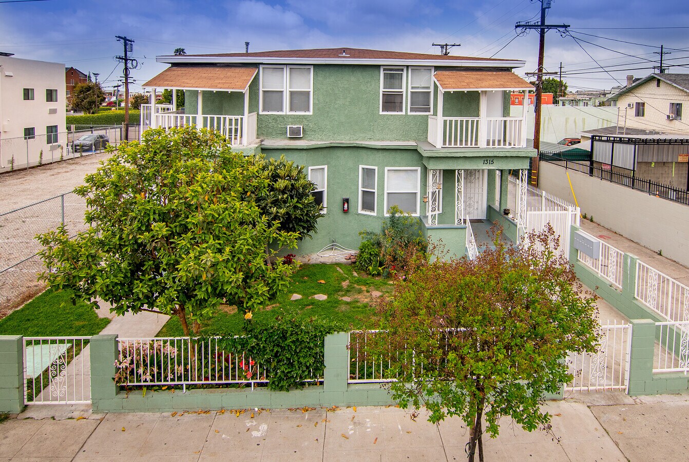 1315 S Catalina St Los Angeles Ca 90006 Catalina Apartments Loopnet Com