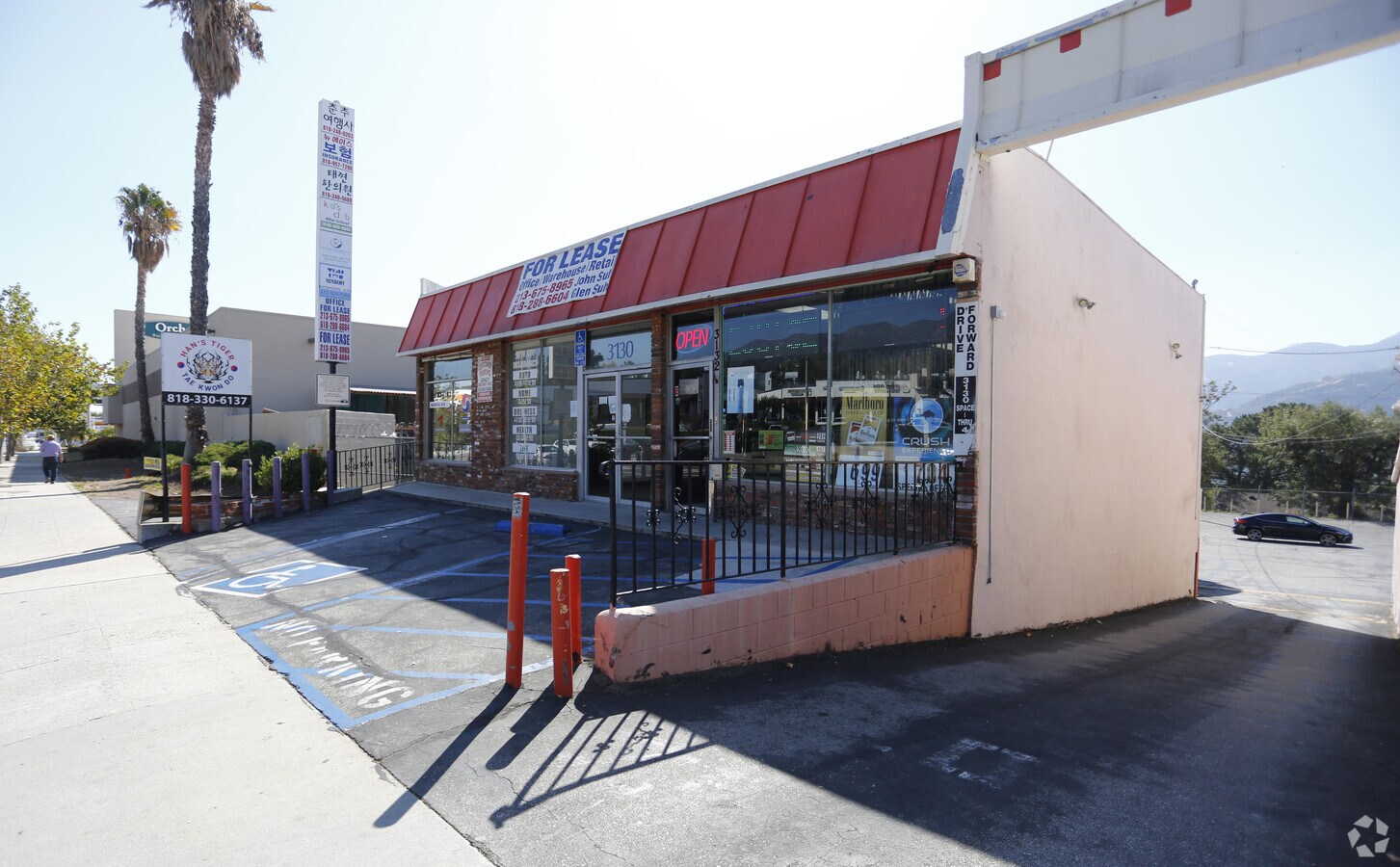 31303136 1/2 Foothill Blvd, La Crescenta, CA 91214