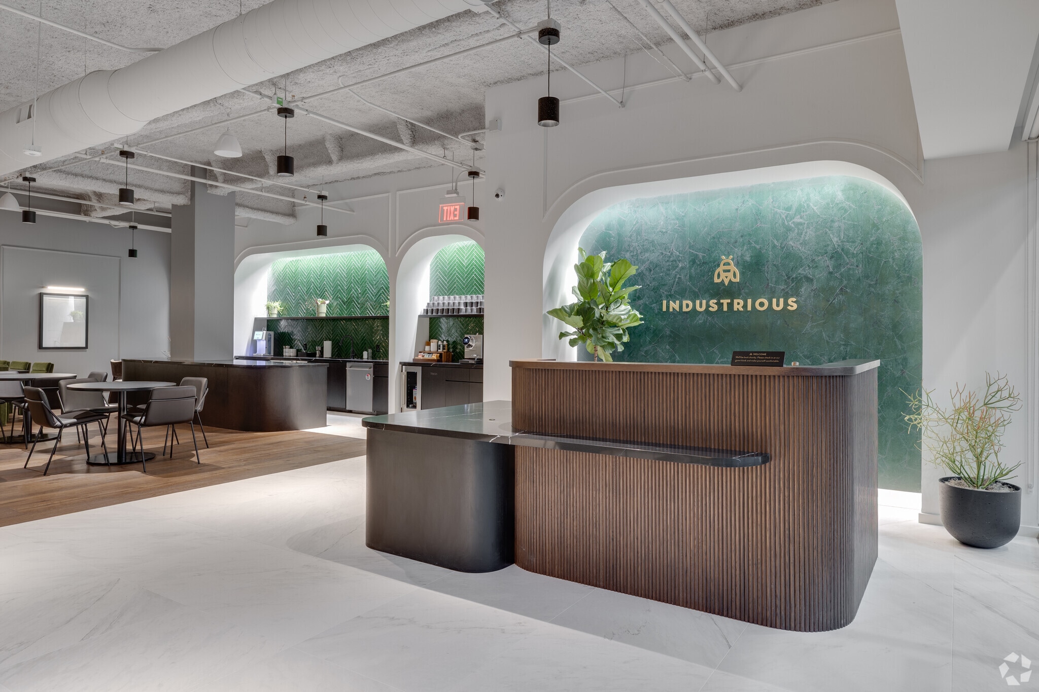 3200 E Camelback Rd, Phoenix, AZ for lease Building Photo- Image 1 of 13