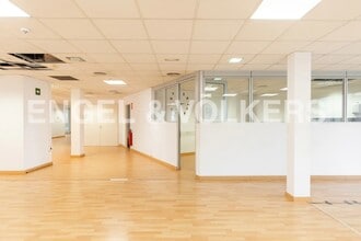 Office in Barcelona, Barcelona for lease Interior Photo- Image 2 of 5