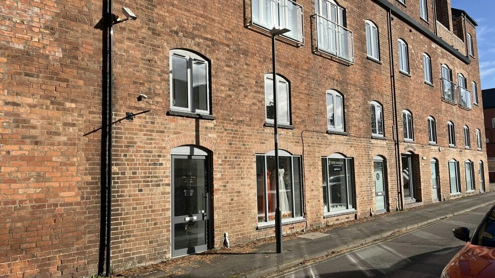 Wharf St, Warwick for lease - Building Photo - Image 2 of 17