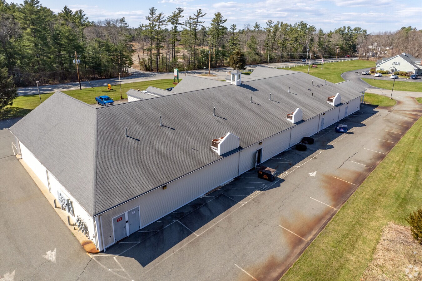 290 Bedford St, Lakeville, MA 02347