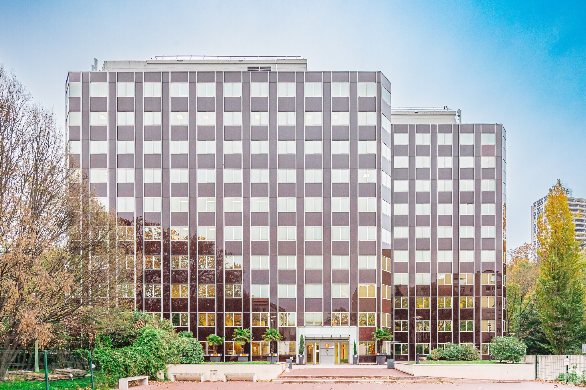 17 Quai Joseph Gillet, Lyon for lease Primary Photo- Image 1 of 5