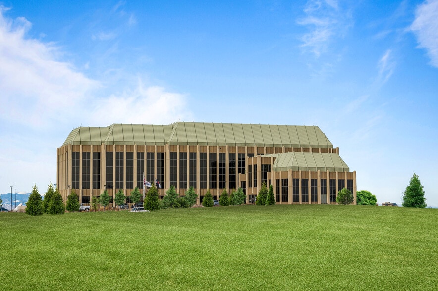 9510 S Meridian Blvd, Englewood, CO for lease - Building Photo - Image 1 of 13