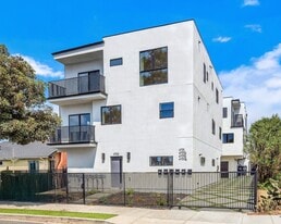 4701 Saturn St, Los Angeles CA - Fourplex or Quadplex