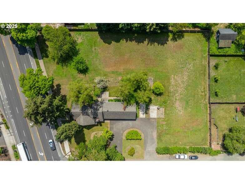 River Road, Eugene, OR for sale - Primary Photo - Image 1 of 13