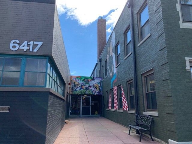 6417 N Ravenswood Ave, Chicago, IL for sale - Building Photo - Image 2 of 36