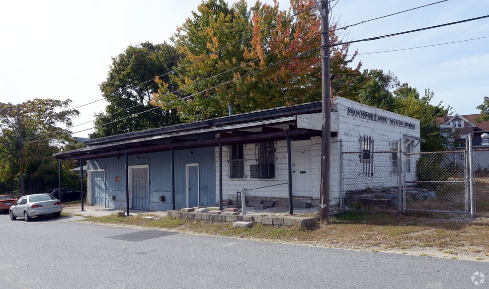 314 Branch Ave, Providence, RI 02904