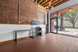 308 W University Ave, Gainesville, FL for lease Interior Photo- Image 1 of 10
