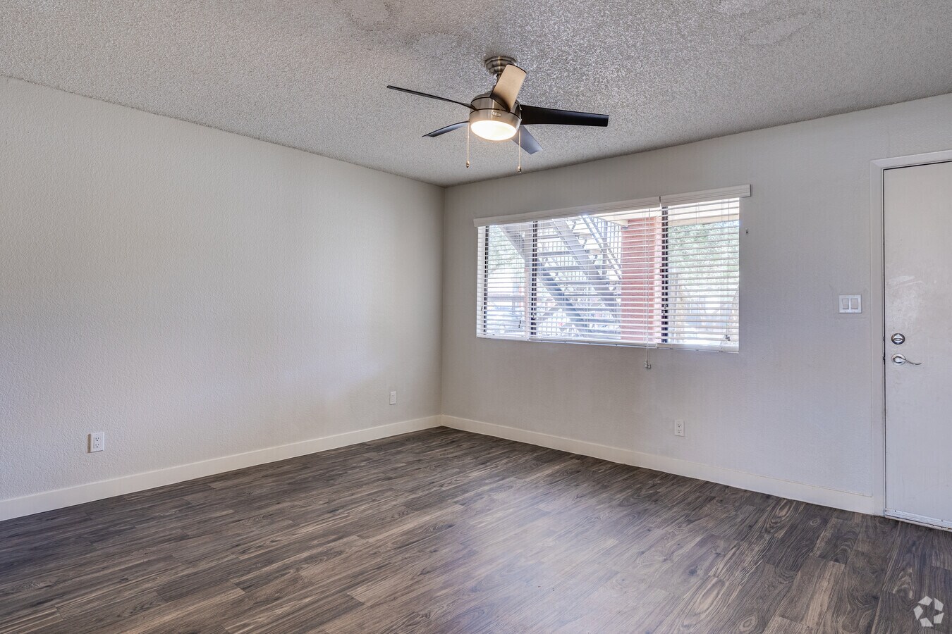 5020 W Thunderbird Rd