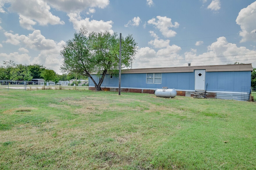 7000 Jan Ln, Joshua, TX for sale - Primary Photo - Image 1 of 3