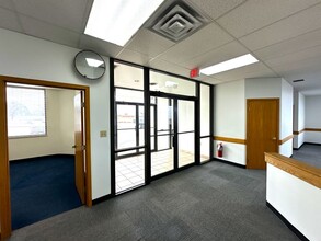 8-20 Prestige Plaza Dr, Miamisburg, OH for lease Interior Photo- Image 1 of 14